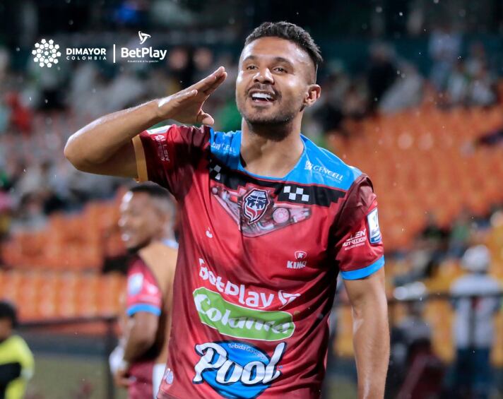 Jesús Arrieta celebra uno de sus dos goles con Fortaleza / Twitter: Dimayor.