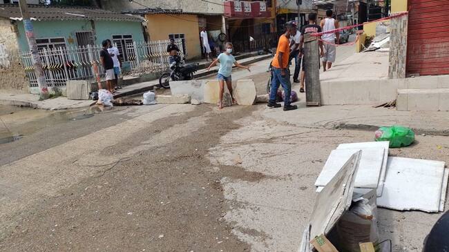 La comunidad bloqueó la calle quinta e impidió el libre tránsito de vehículos