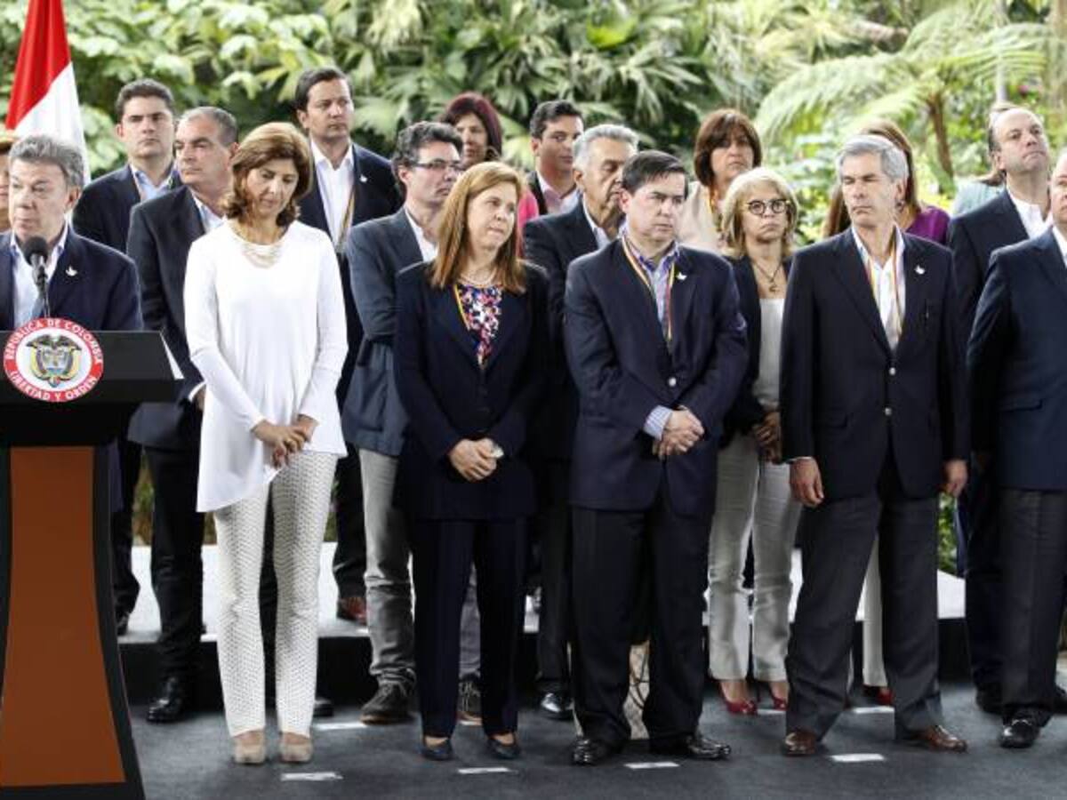 Santos ordena a ministros planear la implementación de los acuerdos de paz