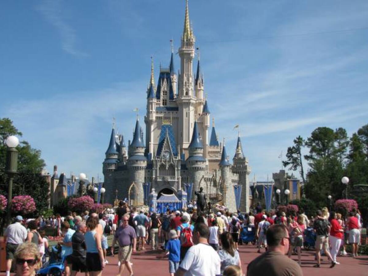 Disney World, SeaWorld y Universal Studios ponen detectores de armas