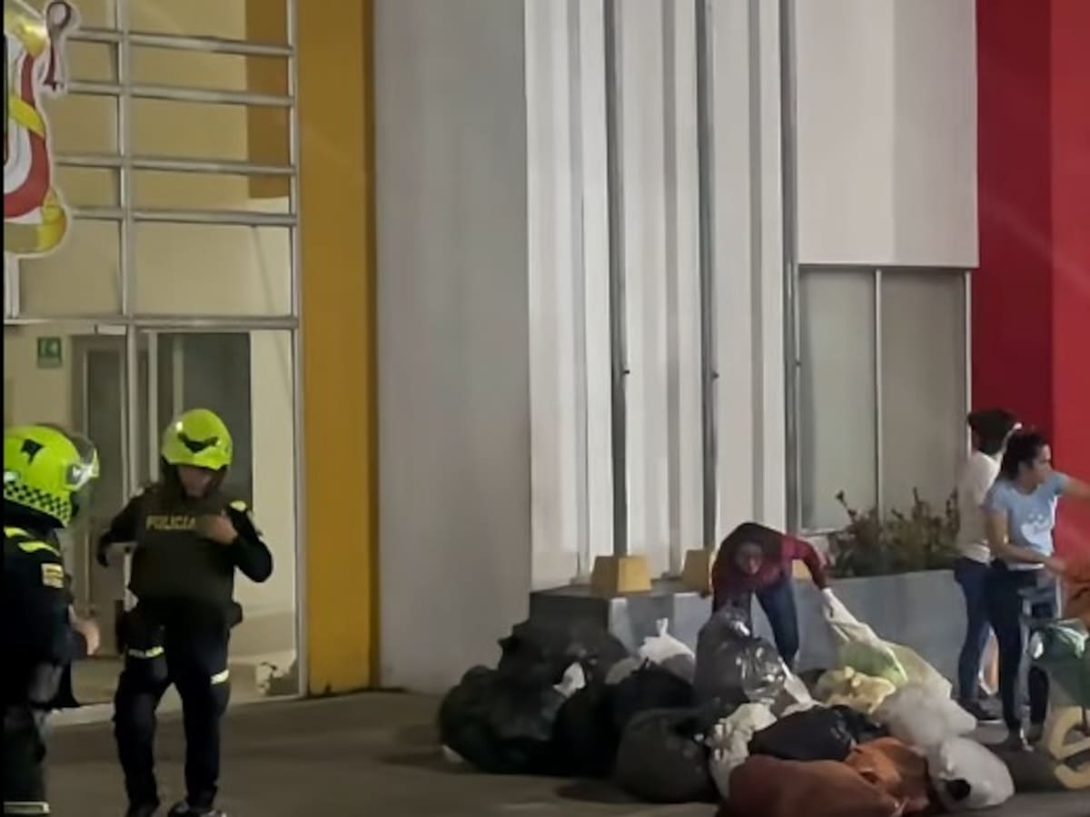 Problemas en la recolección de basuras en Rionegro, Santander: comunidad protestó en la alcaldía