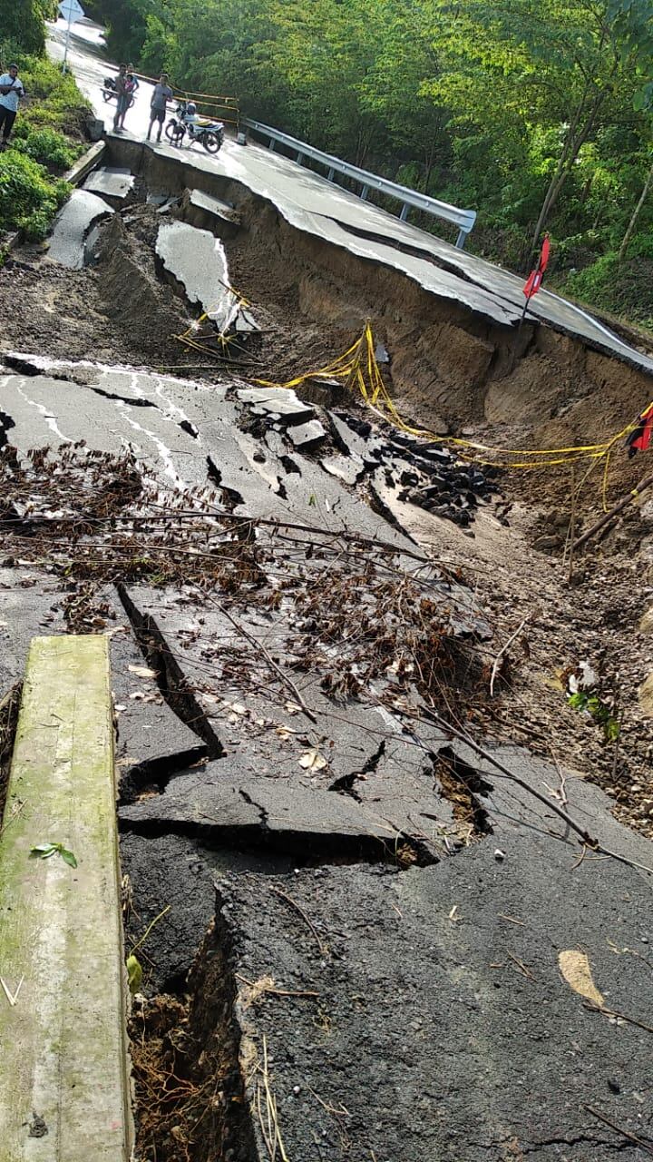 Deslizamientos en la vía de Tubará - corregimiento de Guaimaral en el Atlántico./ Cortesía