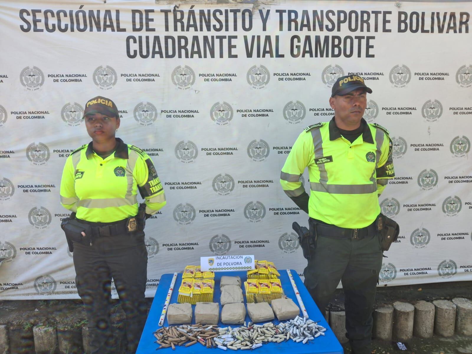 Policía de Tránsito frustra transporte de pólvora ilegal en la vía San Onofre – Cartagena