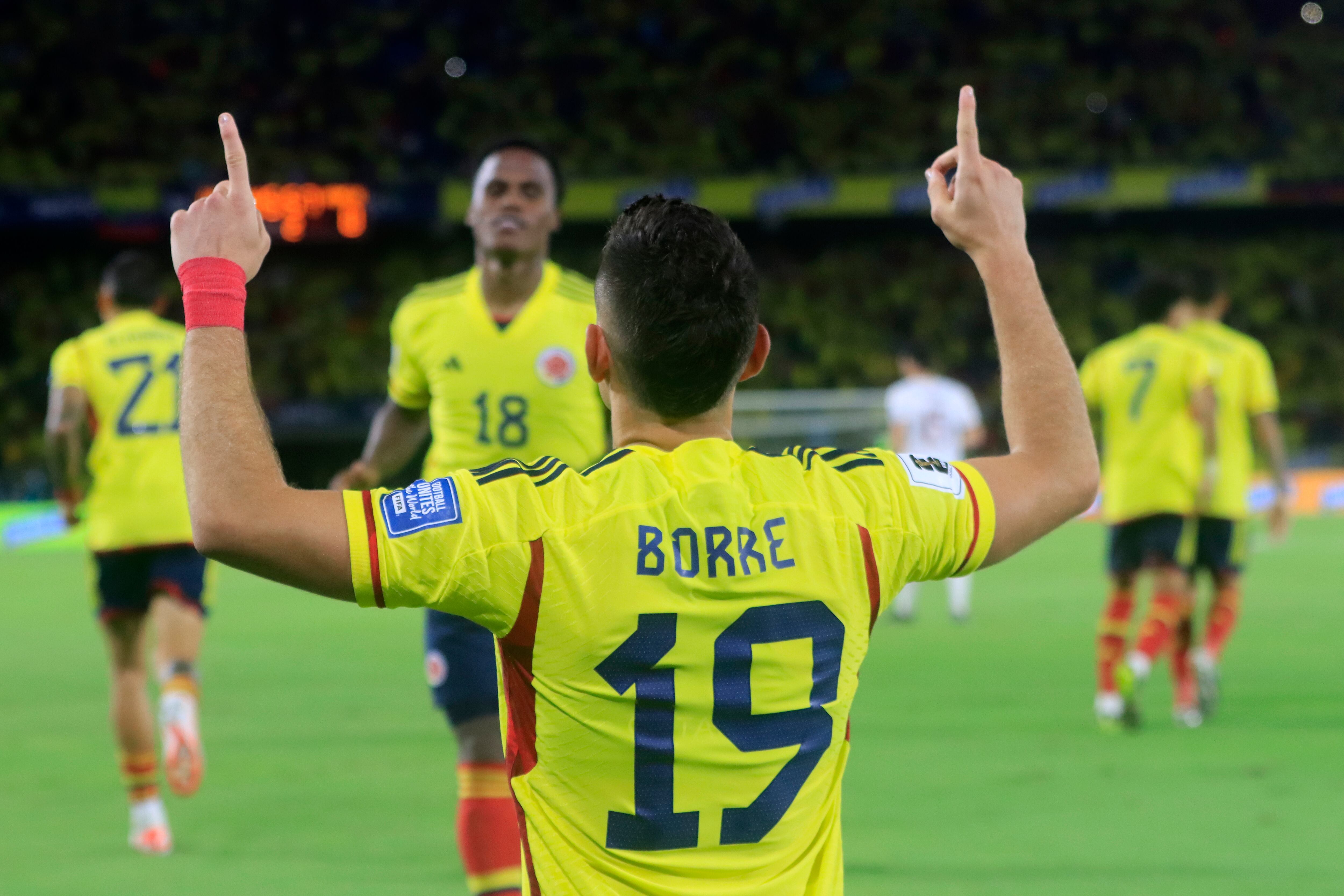 Rafael Santos Borré celebrando el gol del triunfo de Colombia ante Venezuela | EFE Ricardo Maldonado