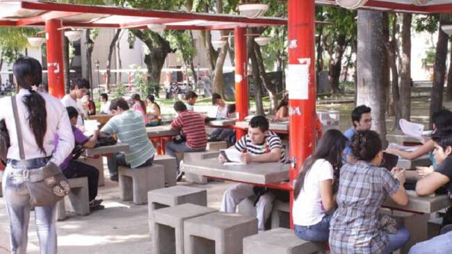 Los cambios se registran a pocas semanas de la elección del nuevo rector de la Institución de Educación Superior