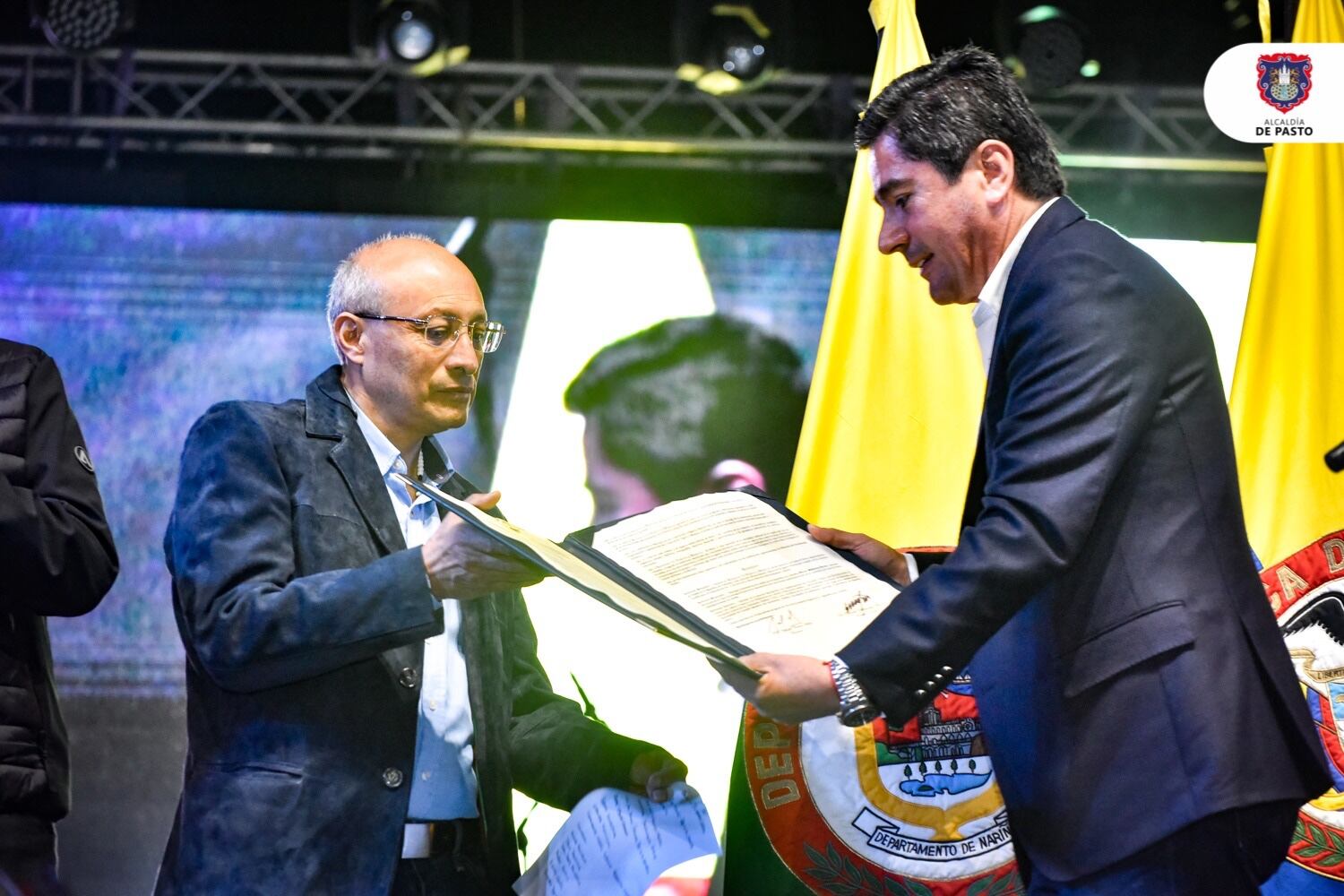 Parlamento Andino, entrega reconocimiento al Carnaval de Pasto. Foto: Alcaldía de Pasto