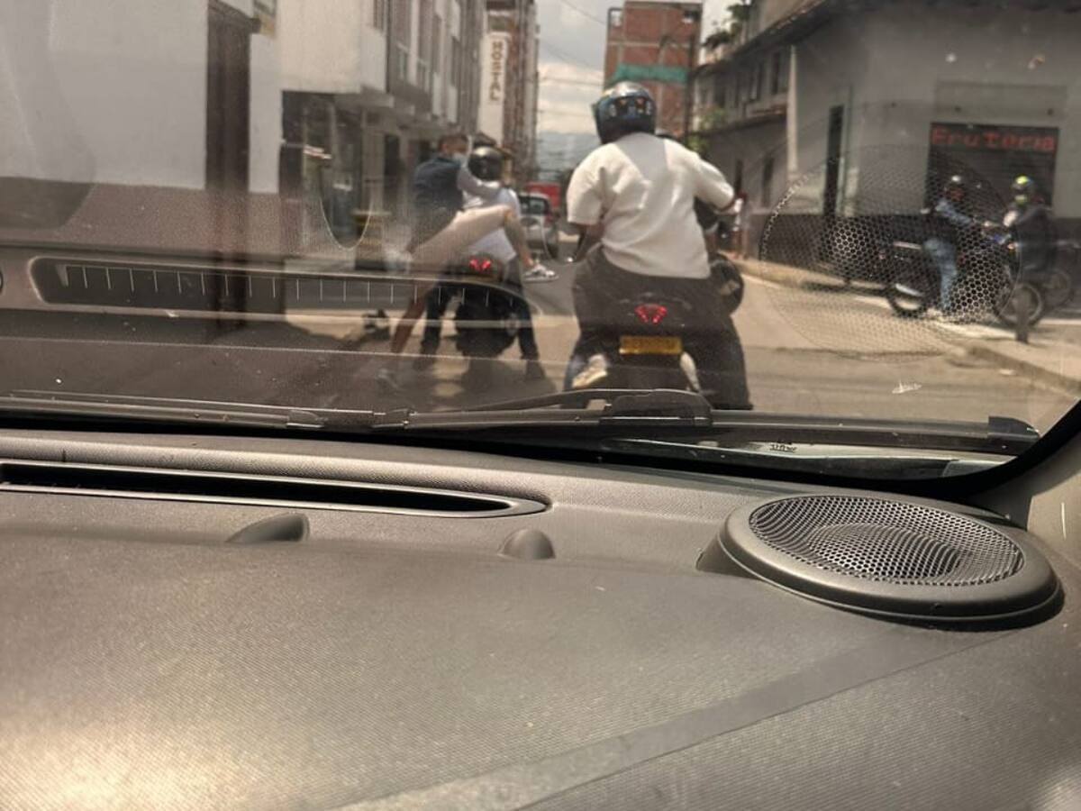 Motociclistas protagonizaron millonario fleteo en Floridablanca