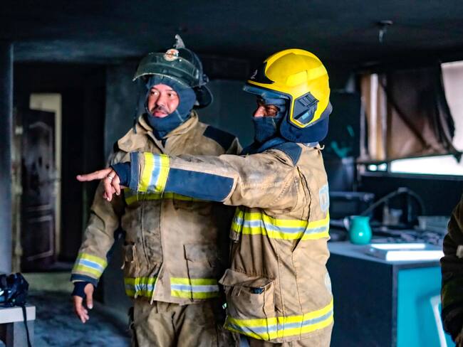 Cuerpo de Bomberos de Cartagena atendió incendio en un apartamento de El Laguito