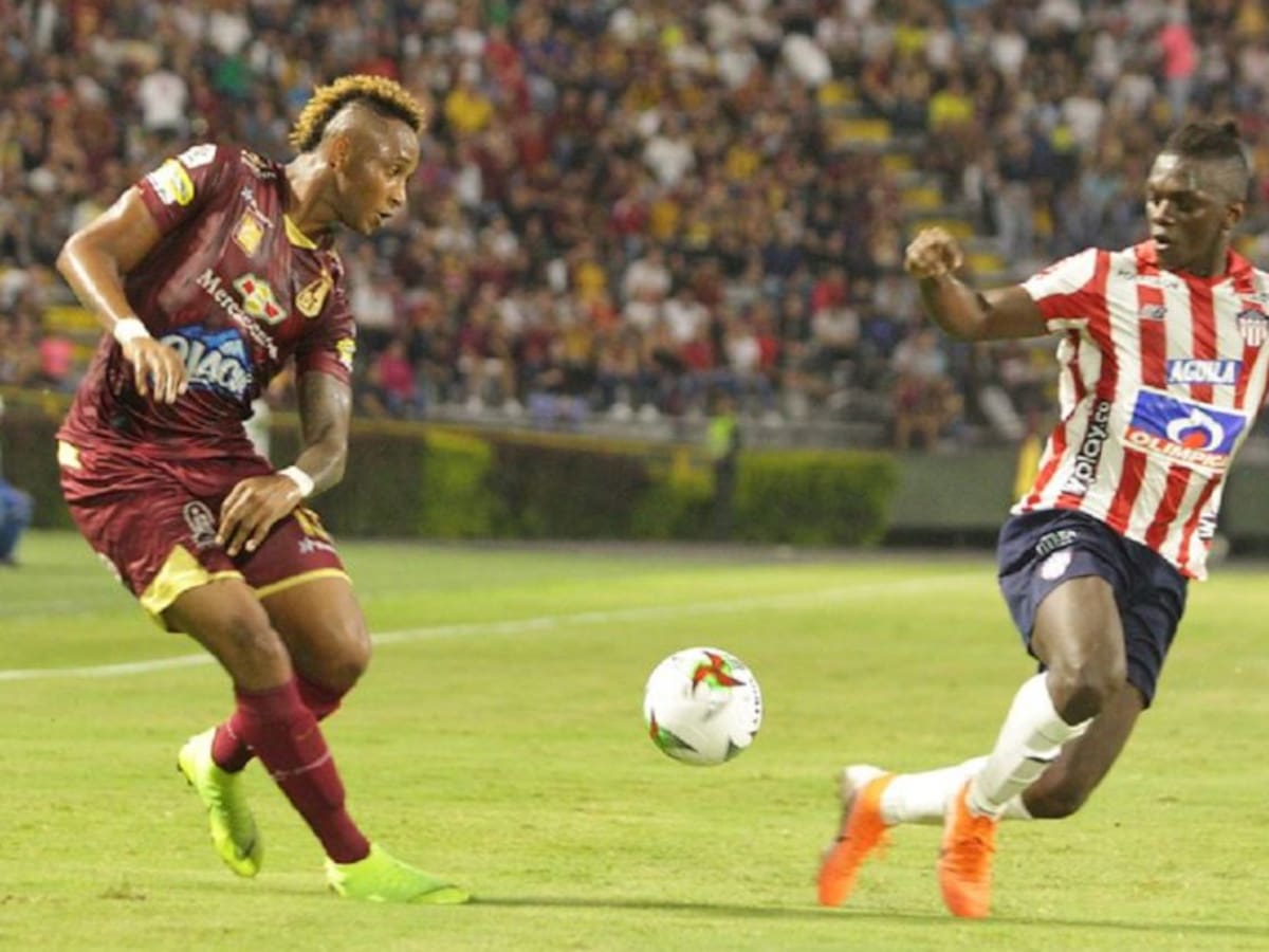 La lluvia y el árbitro, los protagonistas del empate entre Tolima y Junior