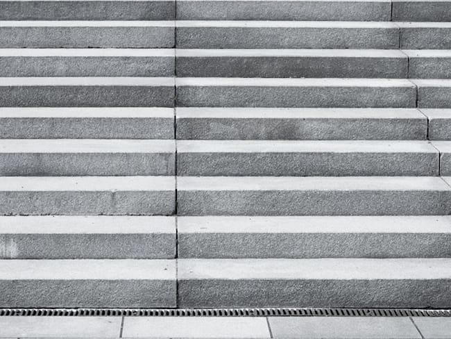 La mujer que a sus 75 años subirá corriendo las escaleras de la Torre Eiffel