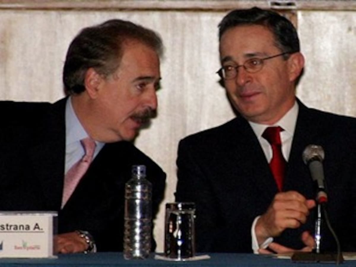 Comisión de Acusación pide al Gobierno entregar actas de la Asesora