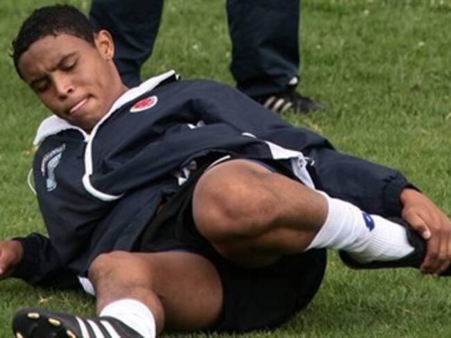 Granada de España separa al delantero Luis Fernando Muriel