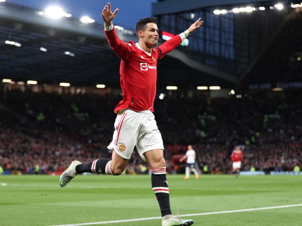 Triplete de Cristiano para que el Manchester United vuelva al triunfo