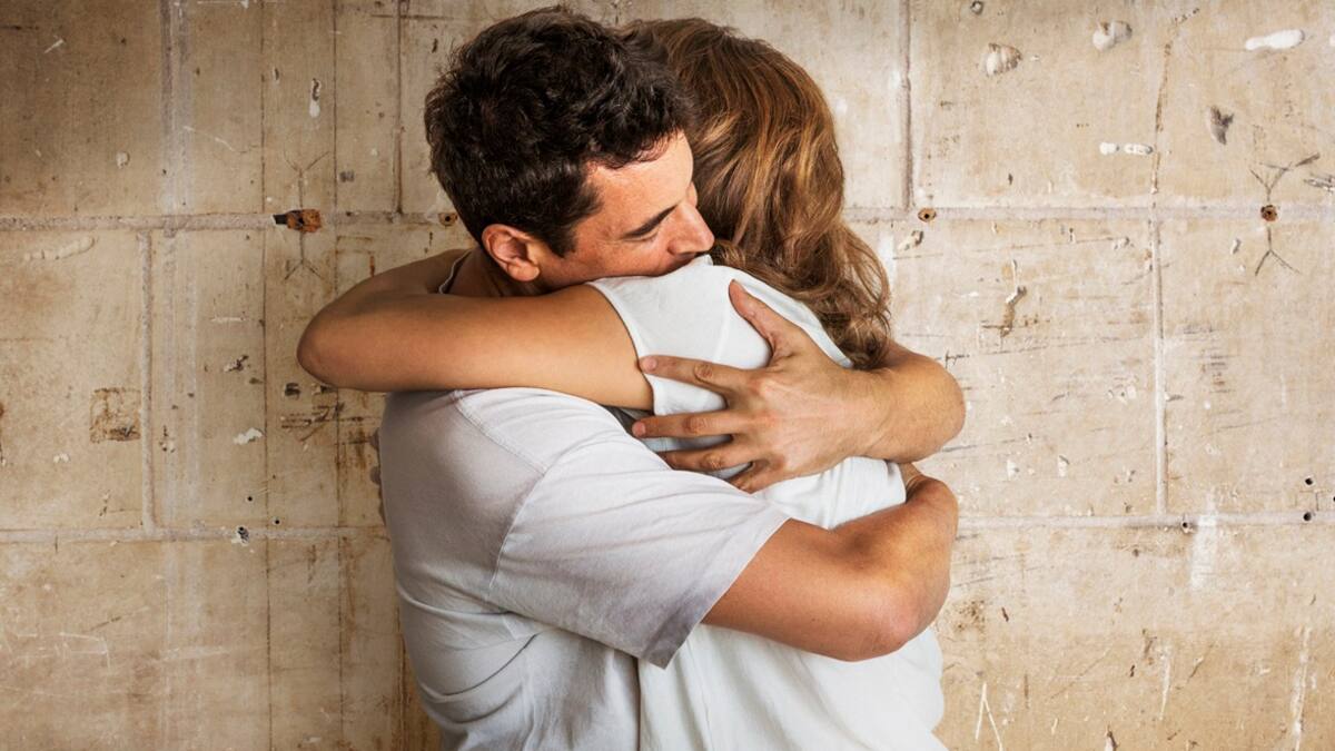 El Día Internacional del Abrazo celebra el contacto y la cercanía que tenemos con el otro.