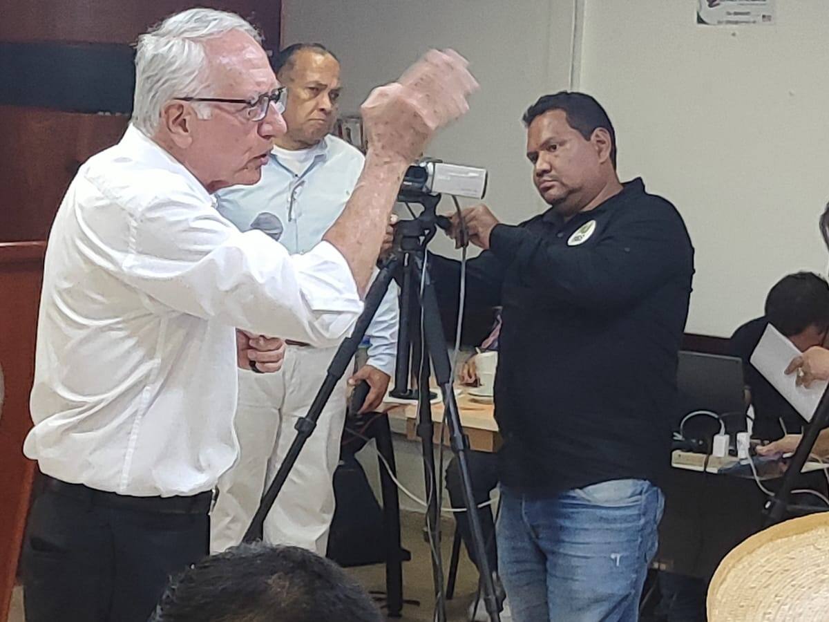 Audiencia pública a la reforma a la salud en la ciudad de Neiva