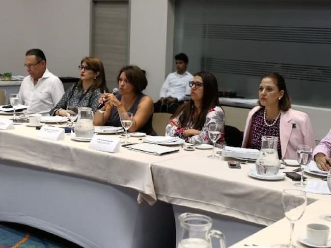 En Cartagena, Electricaribe socializó obras de inversión con congresistas