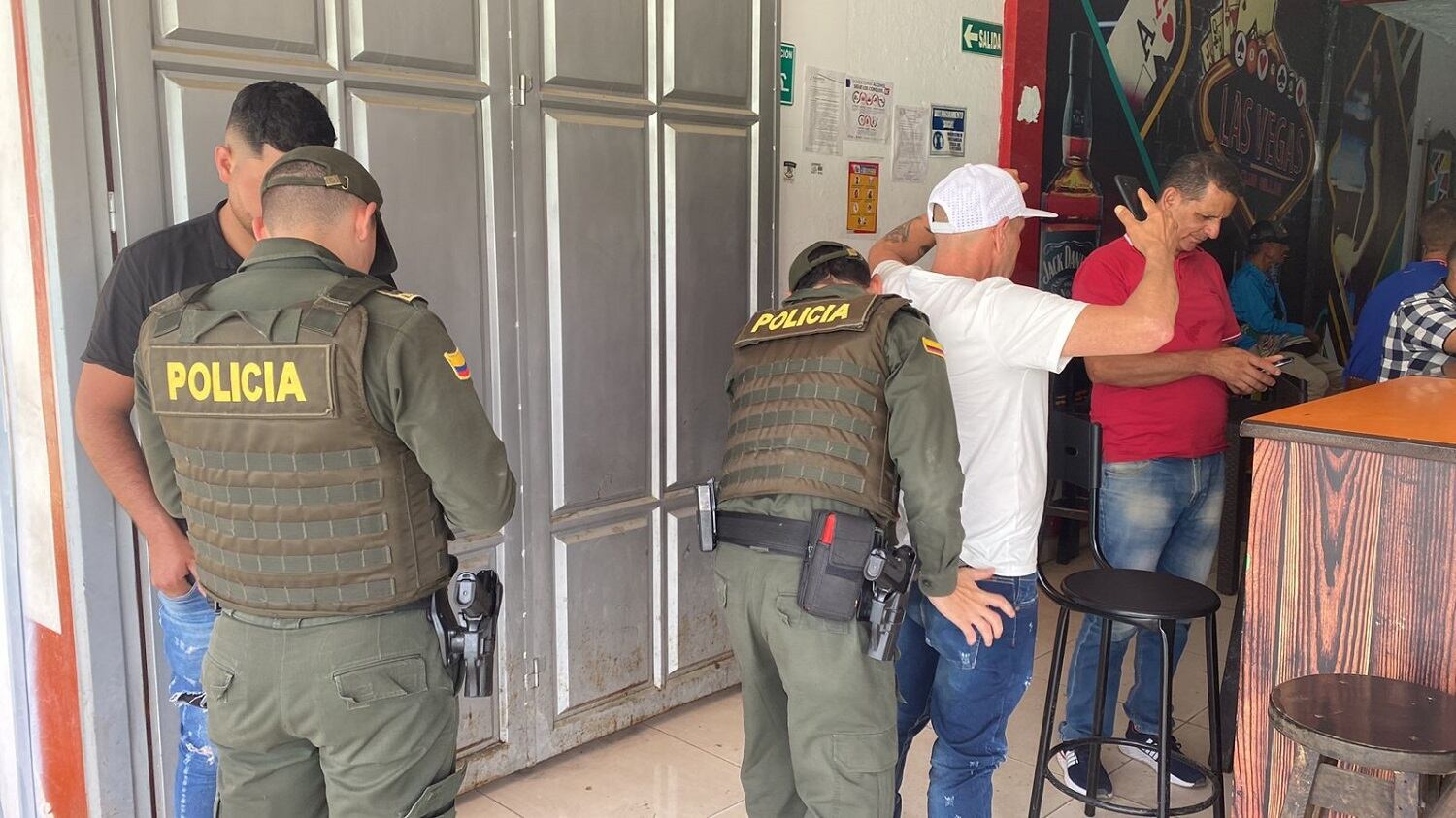 15 personas capturadas y la incautación de más 200 kilos de estupefacientes, 7 armas de fuego y 3 armas neumáticas.