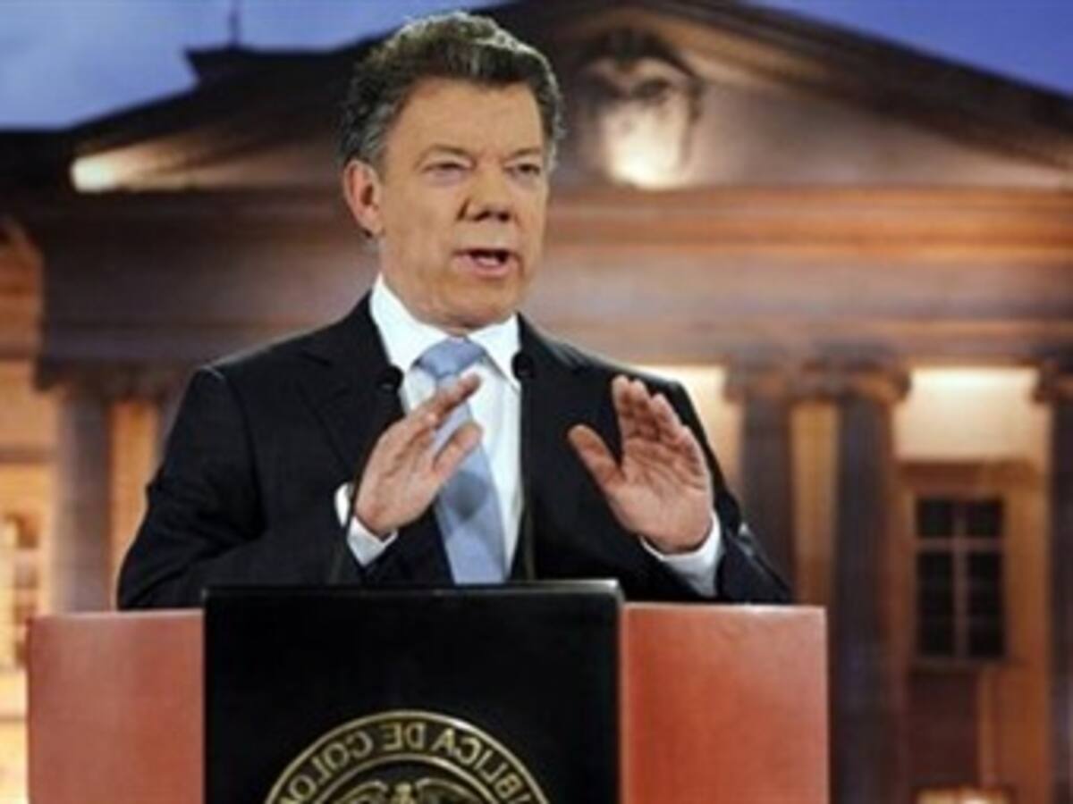 Me preocupa la búsqueda excesiva de popularidad de Santos: Enrique Peñalosa