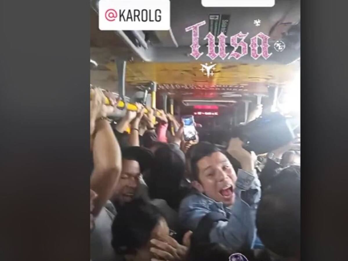 ¿Transmi-bichota? Usuarios se pusieron de ruana un transmilenio con Karol G