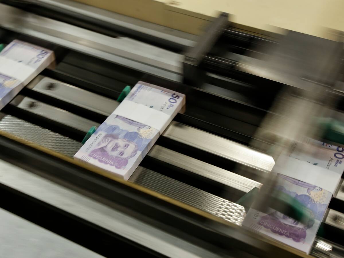 Gustavo Petro firmó aumento del salario de congresistas ¿Cuánto ganarán en 2023?