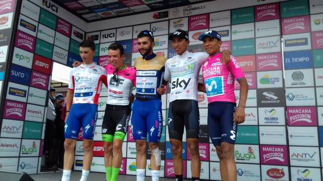 Cuatro ciclistas colombianos en el podio de la carrera Colombia Oro y Paz 2.1 con final en Salento, Quindío