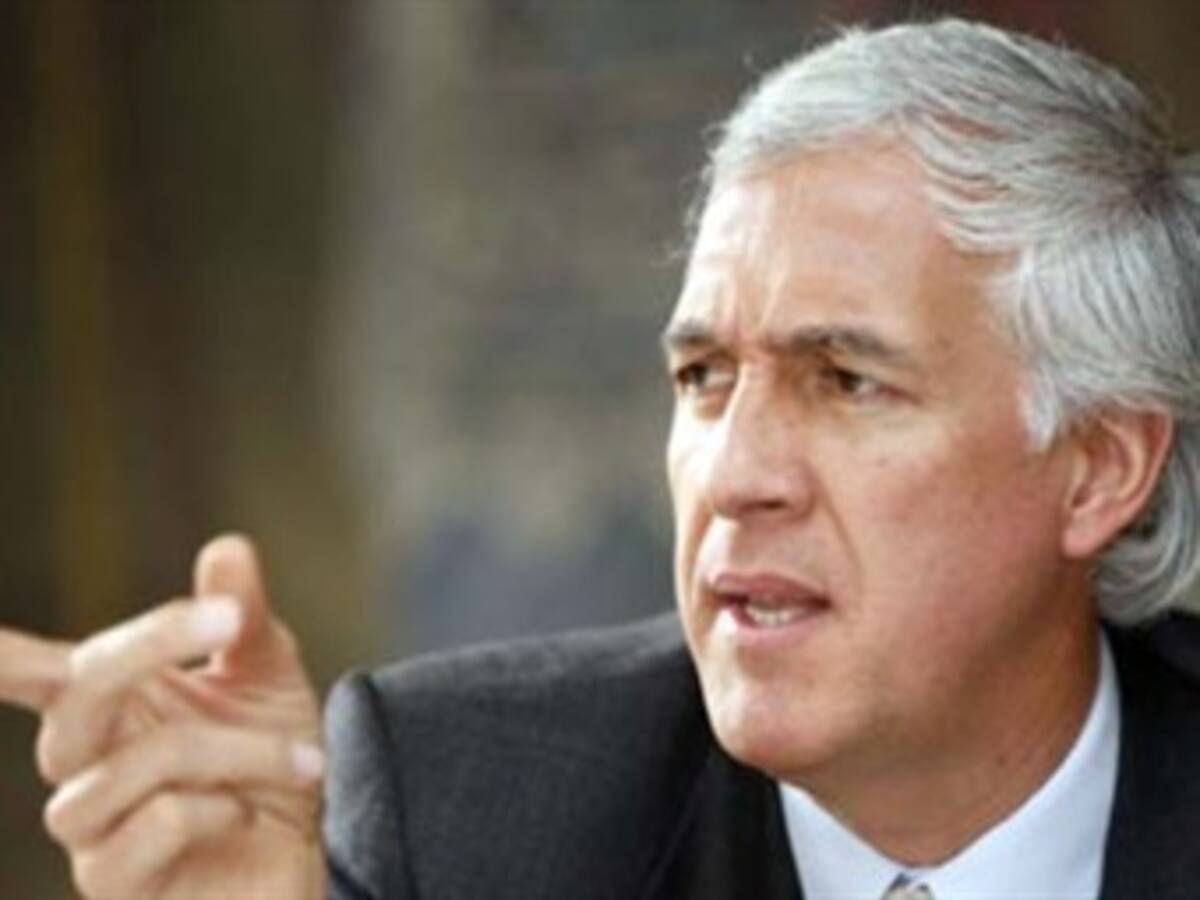 Por "chuzadas" Samuel Moreno pide la intervención de la Corte Penal Internacional