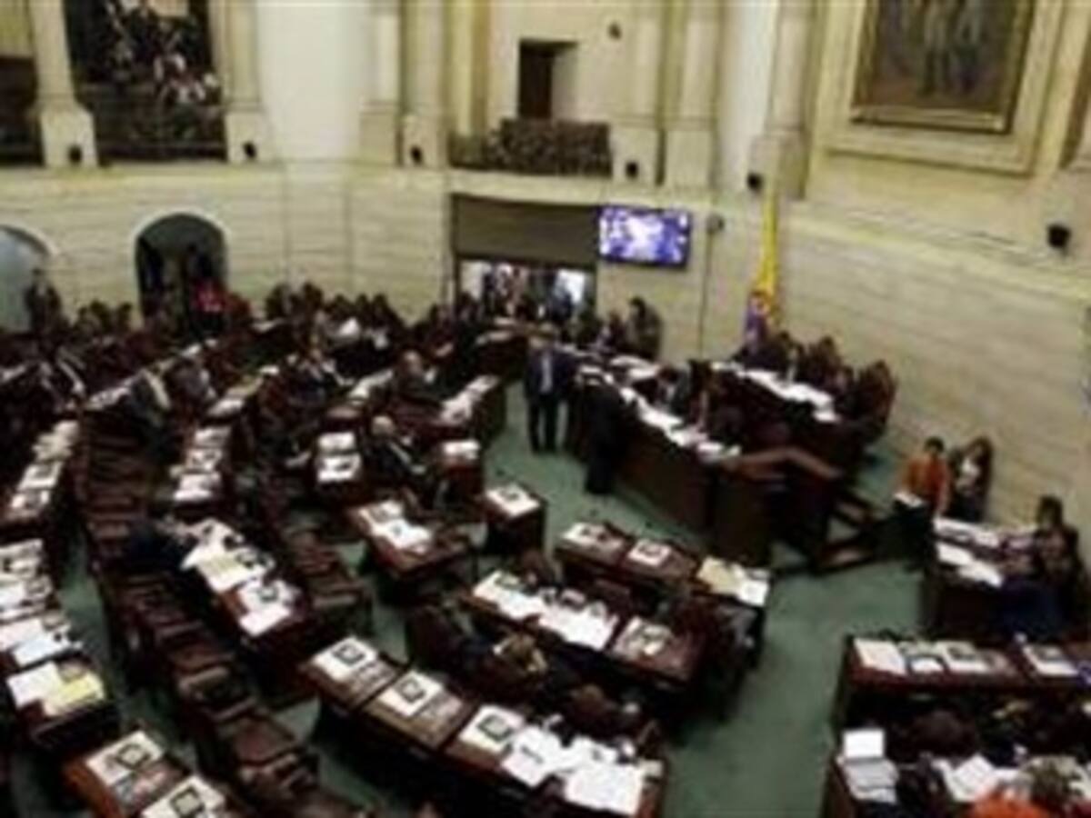 Presidentes de Senado y Cámara piden convocar sesiones extras