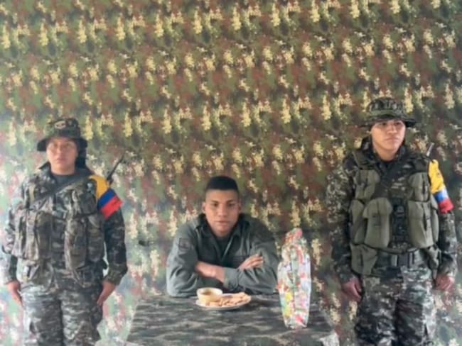 Se conocen pruebas de supervivencia de policías y militares secuestrados por disidencias de las Farc