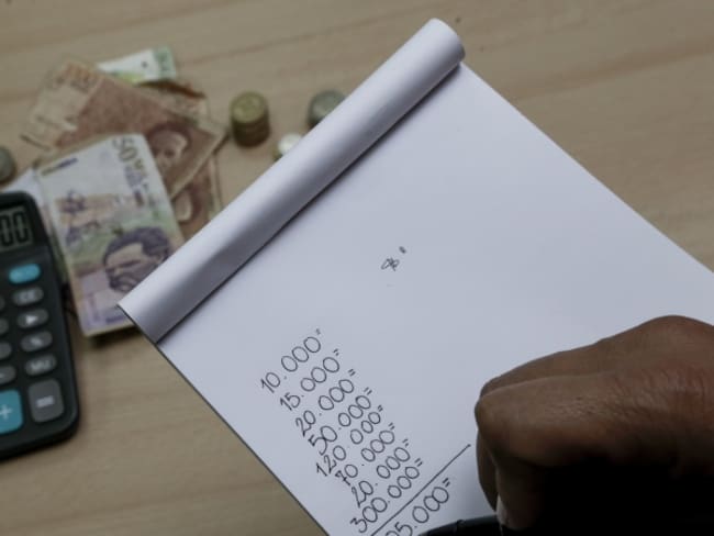 &quot;El dinero no alcanza&quot; dice el 61,7 % de los colombianos, según el Dane