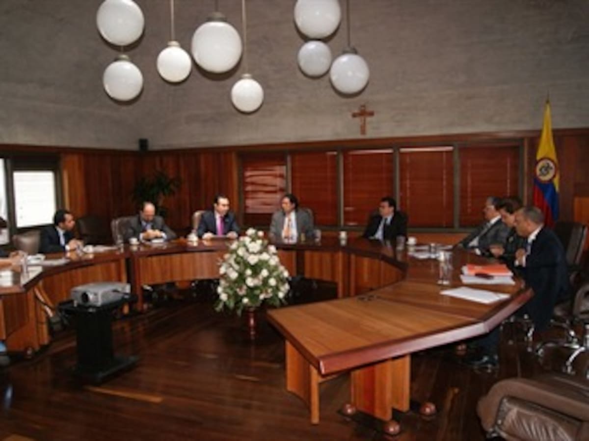 Ante la Corte Constitucional fue radicada la ponencia del referendo reeleccionista