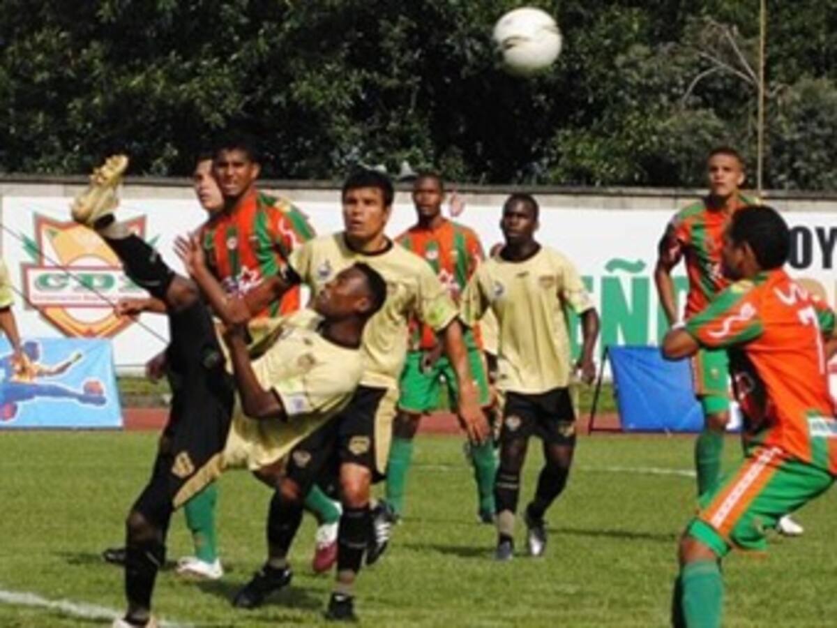 Envigado vence 2-0 al Itagüí en el inicio de la fecha de clásicos del futbol colombiano