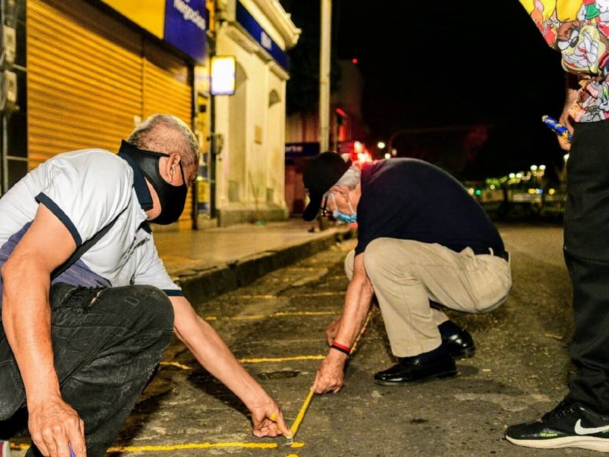 Polémica por demarcación de espacio público para ambulantes