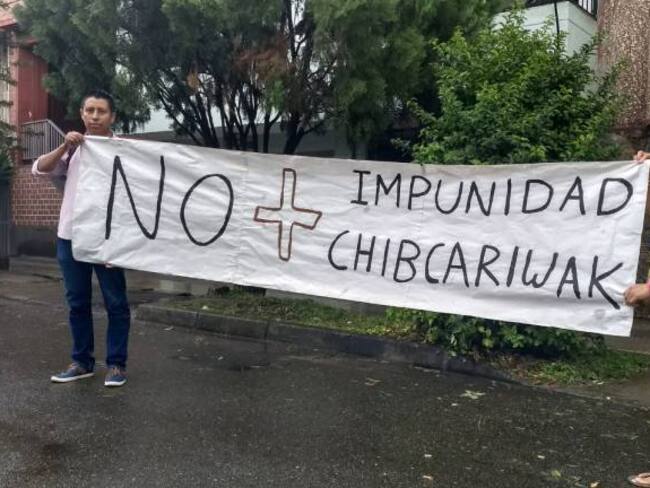 En medio de escándalo por abuso sexual, fue posesionado gobernador indígena en Medellín
