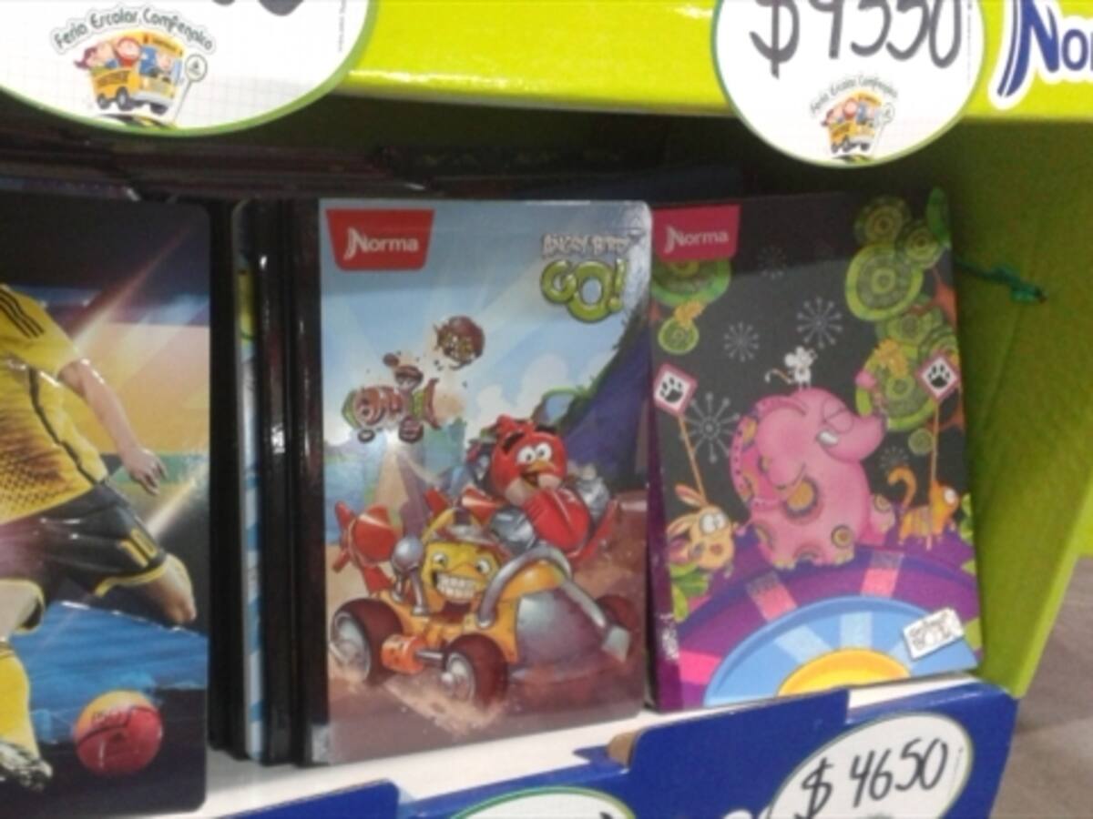 En Armenia venden uniformes de colegio desde $1.000 en adelante