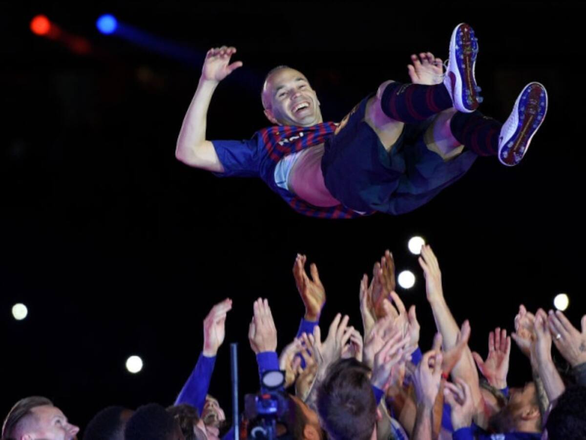 Ha sido un orgullo defender este escudo, para mí el mejor del mundo:Iniesta