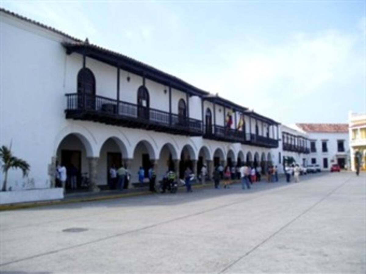 Alcaldía de Cartagena reconoce atraso en pago de subsidios a damnificados
