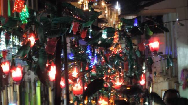 Salamina y sus tradicionales faroles para los días 7 y 8 de diciembre