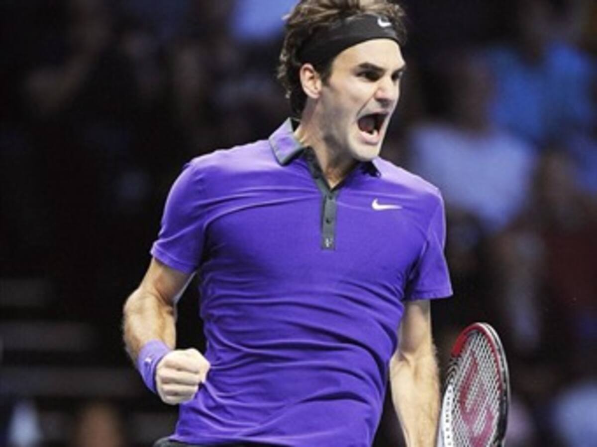 Federer venció a Murray y es el otro finalista de la Copa de Maestros