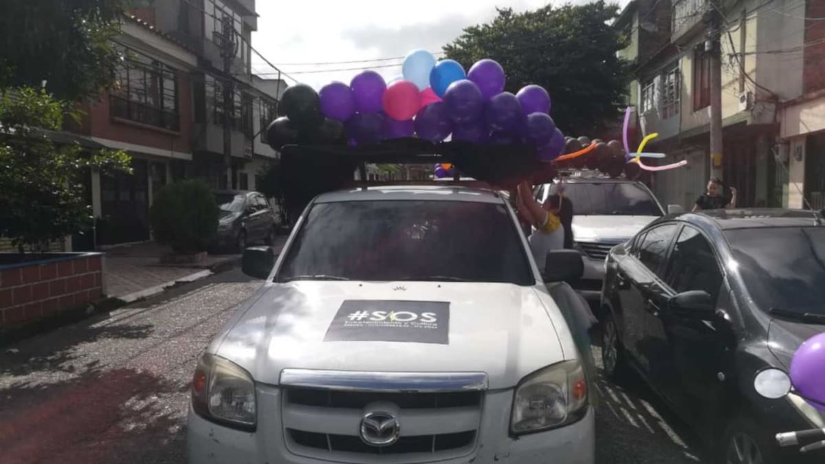 Caravana del gremio del entretenimiento en Pereira