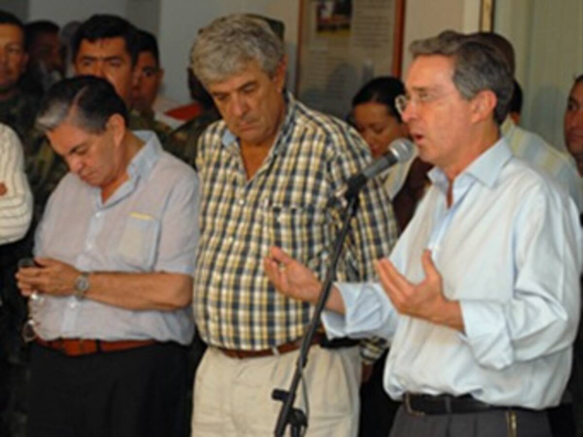 Uribe: El martes se abrirán licitaciones para las carreteras de Chocó