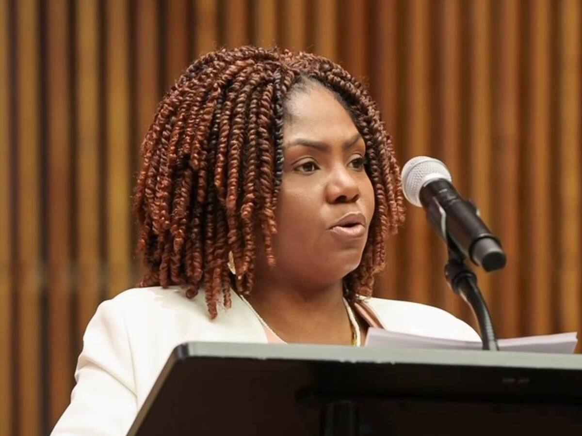 “Como vicepresidenta y como ministra no tuve garantías para avanzar en el cambio”: Francia Márquez