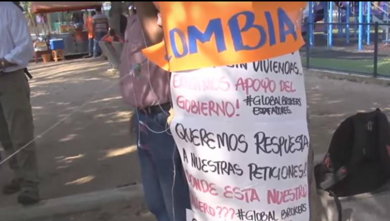 EN marzo pasado los afectados realizaron plantón tras un año de espera.