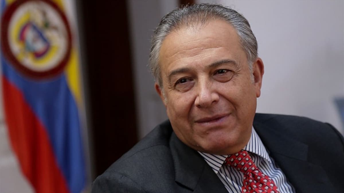 Extradición es moneda de cambio para desescalar la violencia: general Naranjo
