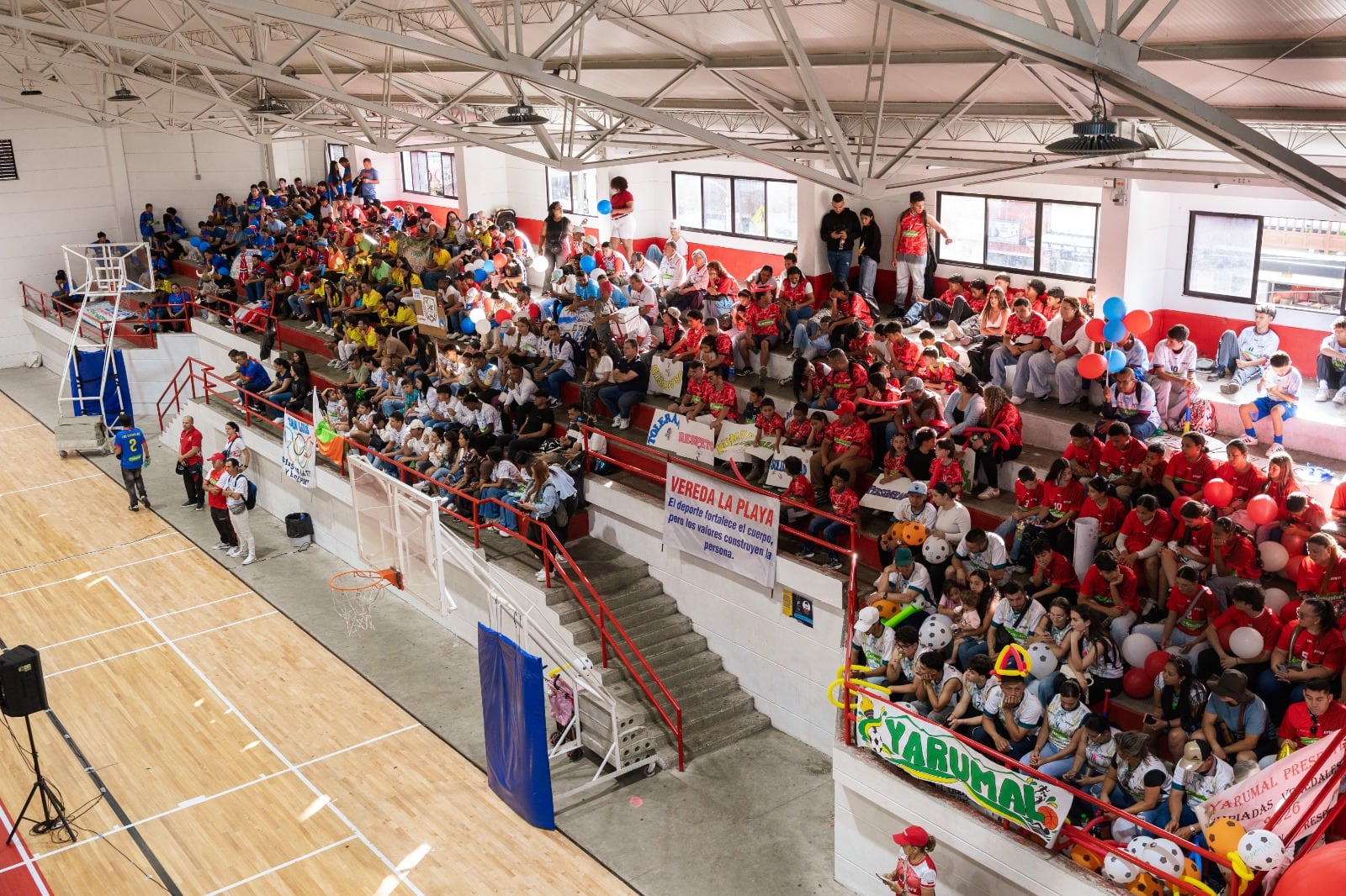 Más de 1.800 deportistas dieron inicio a las XXI Olimpiadas Veredales de Rionegro. Foto: Alcaldía Rionegro.