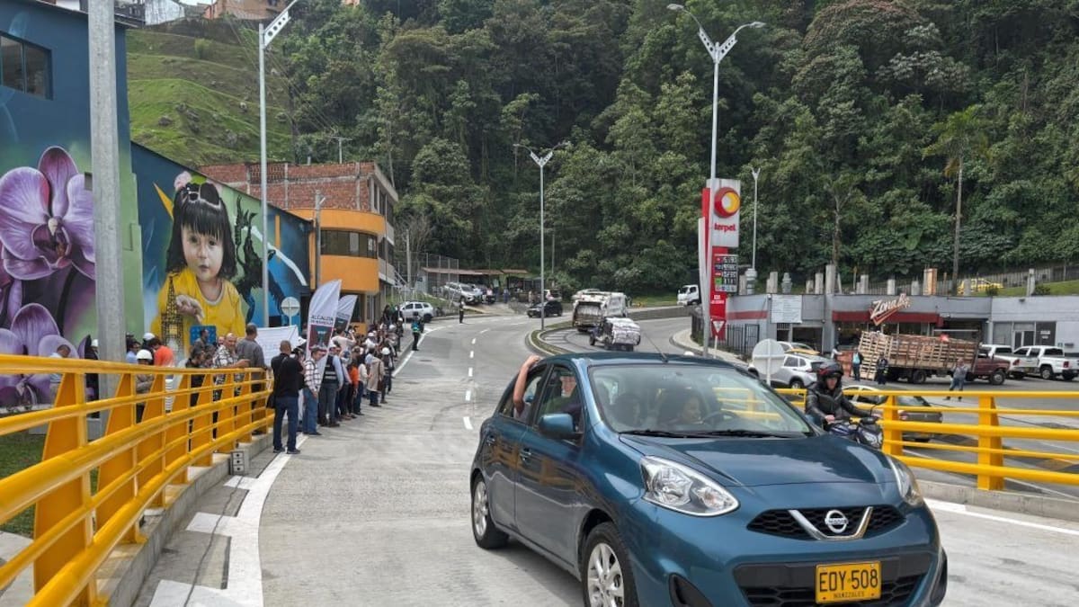 Después de tres años de espera inauguran el Intercambiador de Los Cedros en Manizales