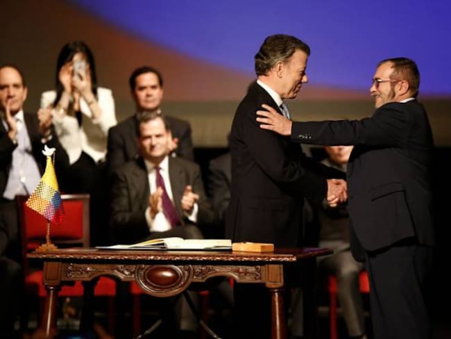 Gobierno y Farc se reunirán con expresidentes Mújica y González en Cartagena