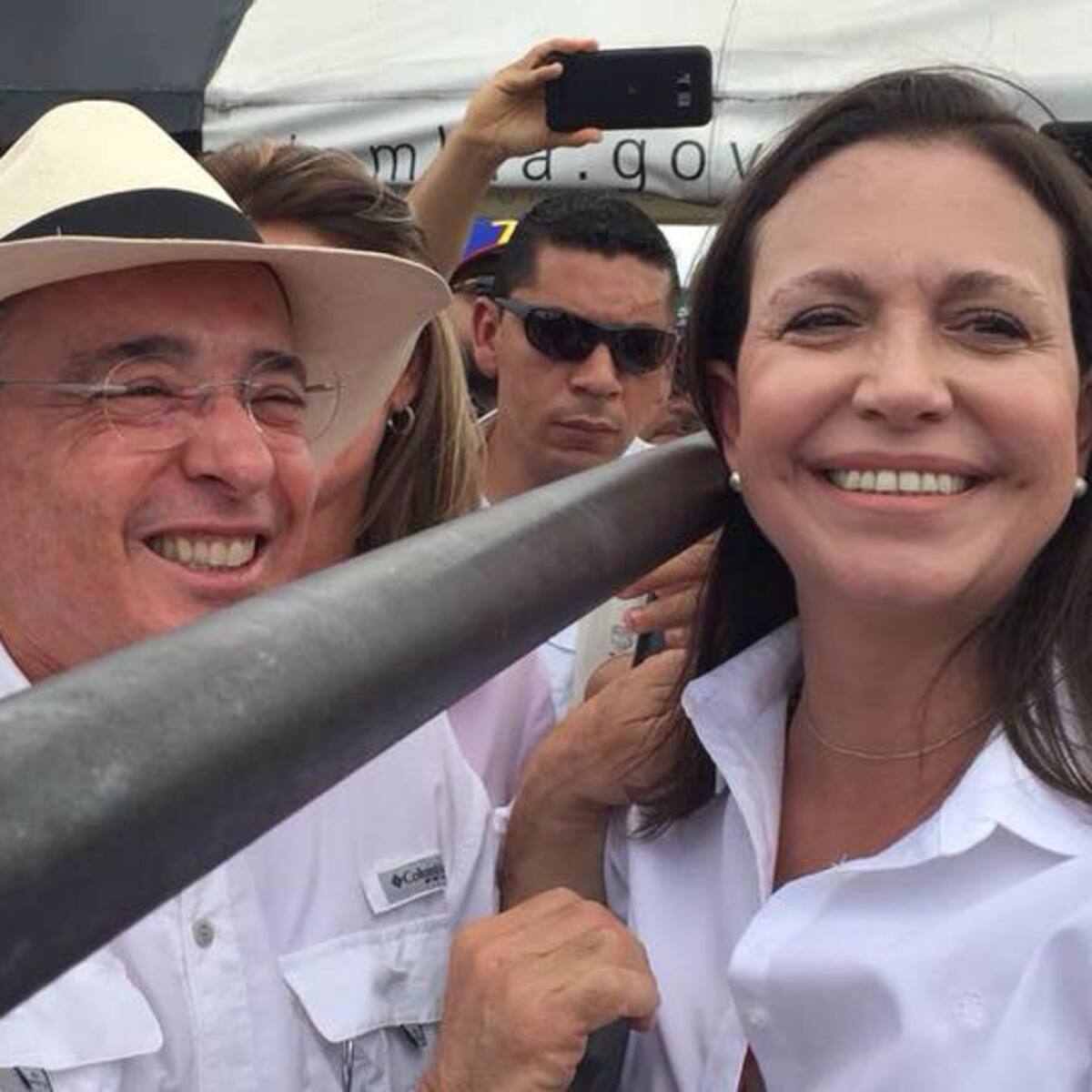 María Corina Machado expresa su apoyo a expresidente Álvaro Uribe