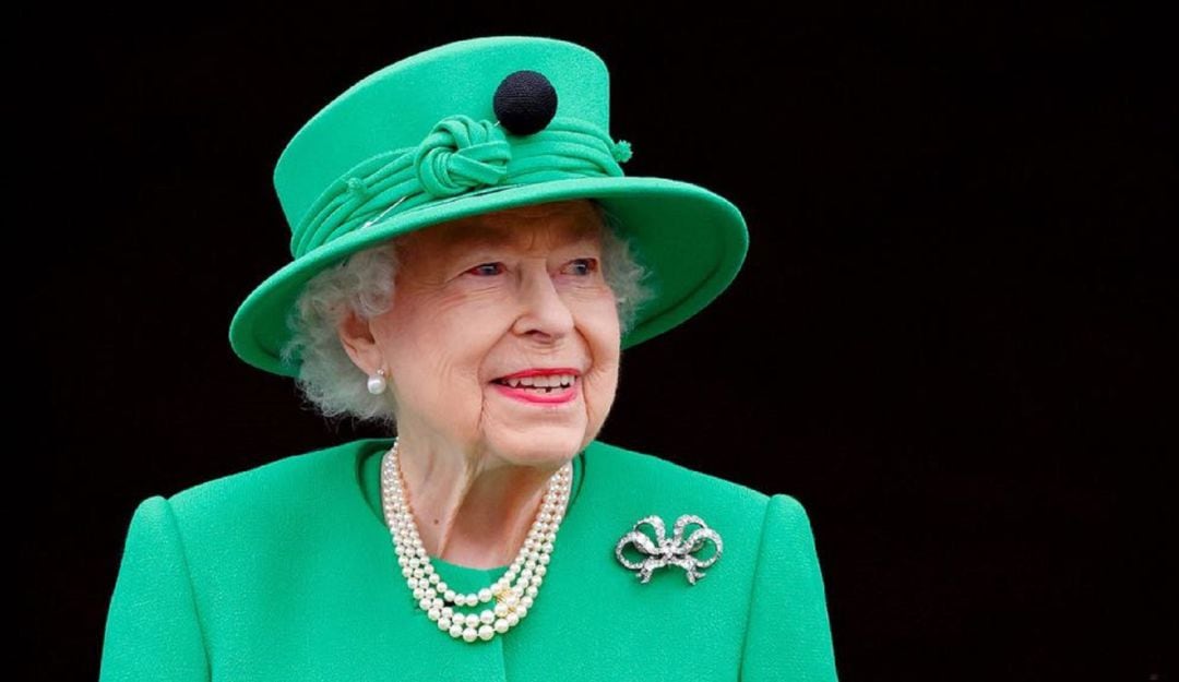 Reina Isabel II: Supuesto viajero del tiempo "predijo" fecha de su muerte