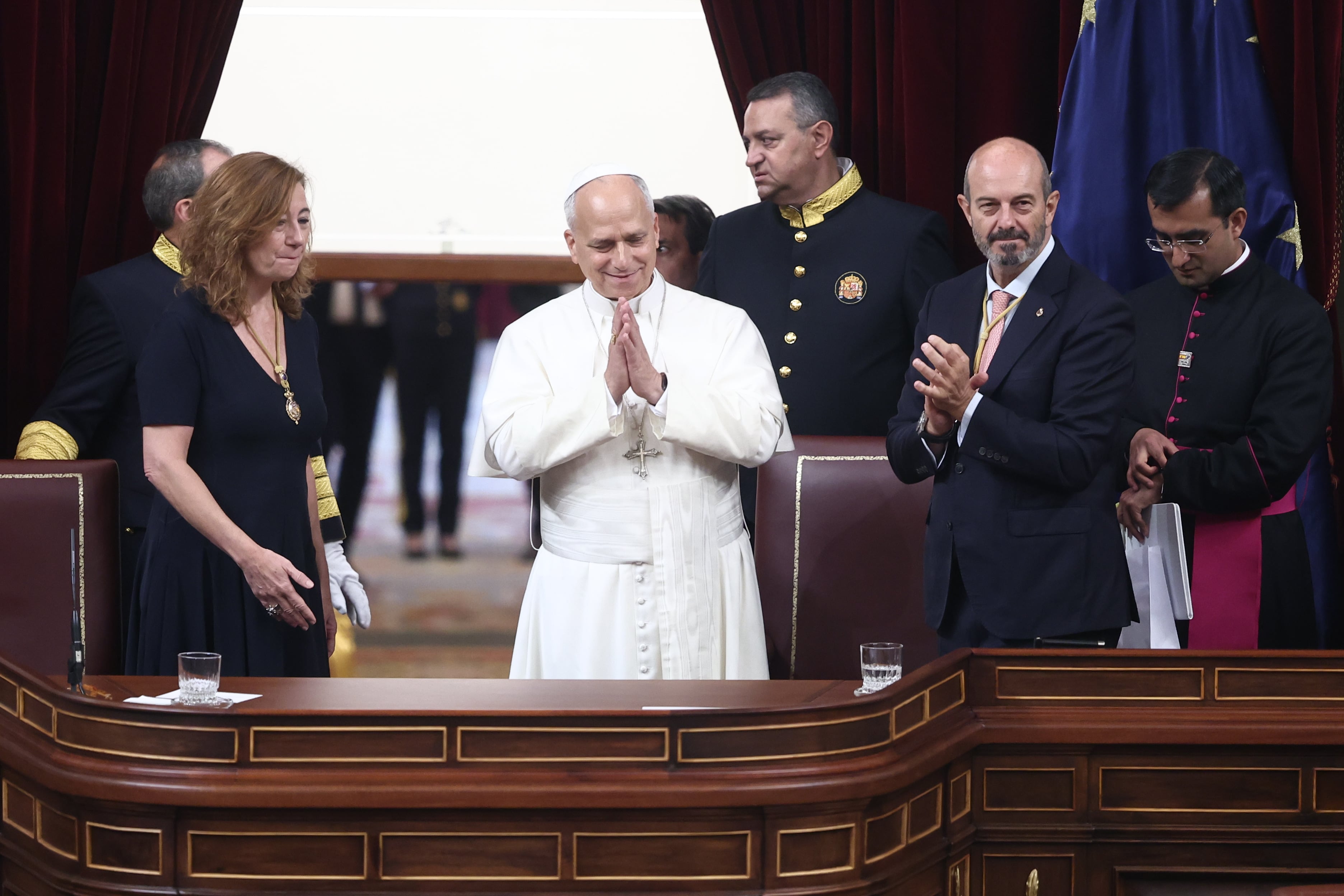 En su tercer día de visita en Madrid, el papa León XIV dio un discurso al Parlamento español centrado en reparación de los abusos y solidaridad con los migrantes.
(Foto:   Eduardo Parra/Europa Press via Getty Images)