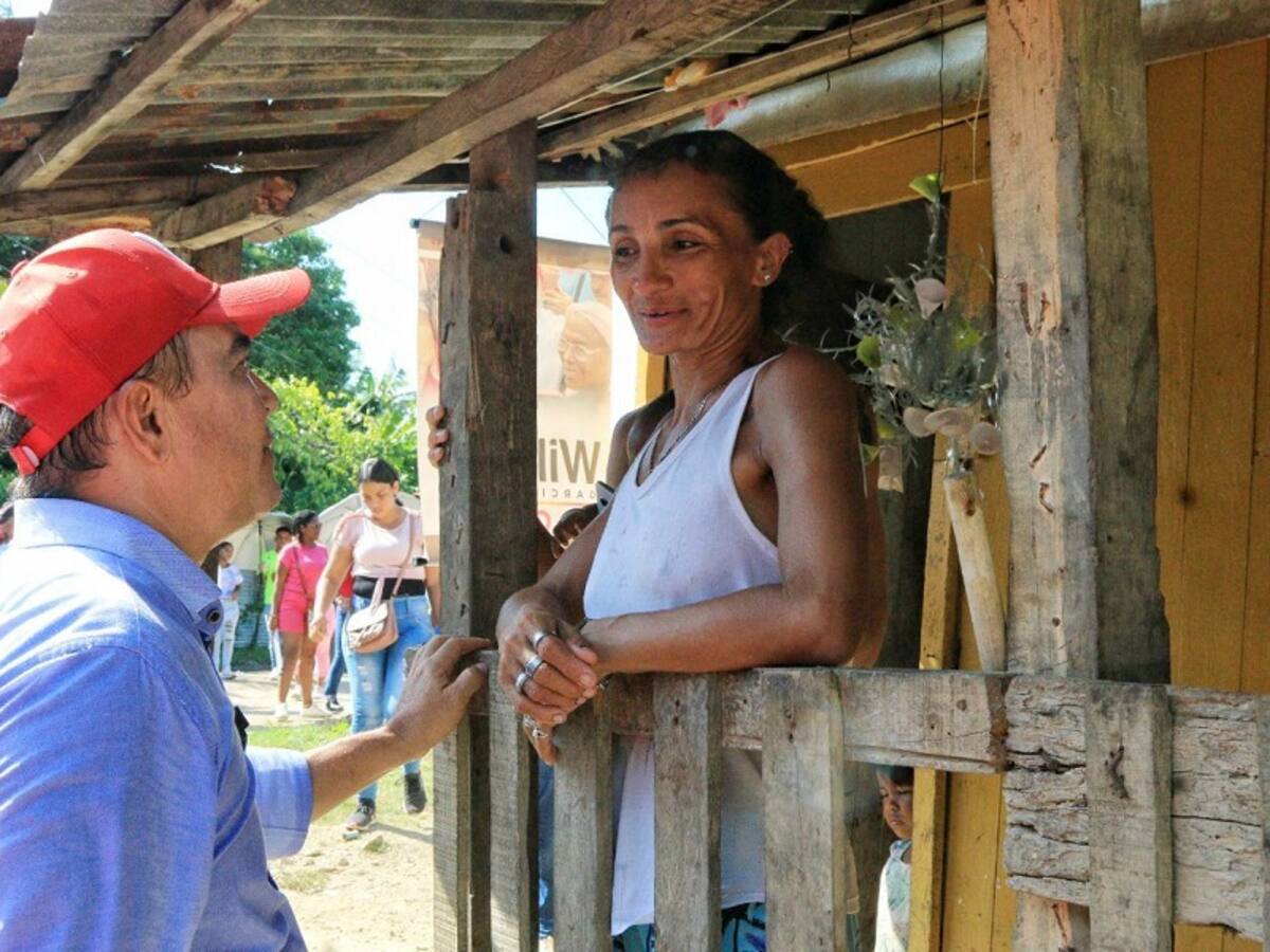 William García Tirado tuvo encuentro con los habitantes de Cerros de Albornoz